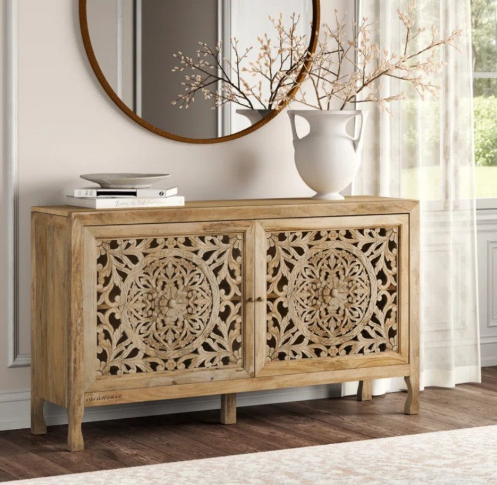 What is the Reason Behind the Rise in Popularity of Wooden Carved Furniture?